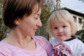 Child with SOS mother (photo: K. Ilievska)