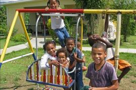 Playing outside, SOS Children's Village Santiago de los Caballeros - photo: Gilda HernÃ¡ndez