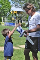 The great star with a small one - Photo: SOS Archives