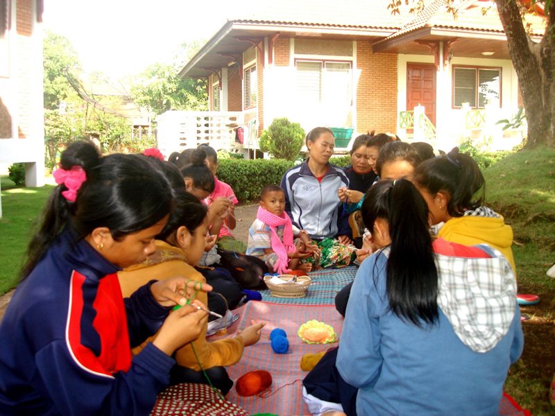 SOS mothers provide loving support to children who have lost the cares of their parents (photo: SOS archives).