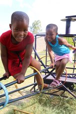 Waiting for school, Family Strengthening Programme Tlokweng - photo: Michela Morosini