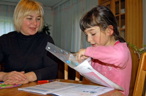 Learning together (photo: M. MÃ¤gi)