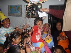 Celebrating together!  (photo: F. Espinoza)