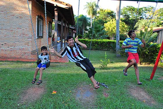 Children playing outside the family homes with their friends (photo: SOS archives)