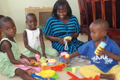 Brothers and sisters grow up together in families (photo: SOS archives.)