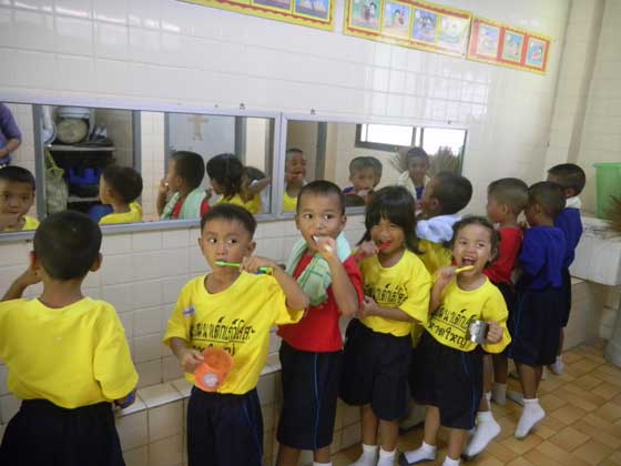 Brushing their teeth (photo: SOS archives)