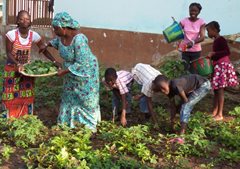 An SOS family in the garden (photo: SOS archives).