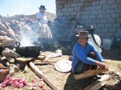 Mothers at the SOS Social Centre (photo: F. Espinoza)